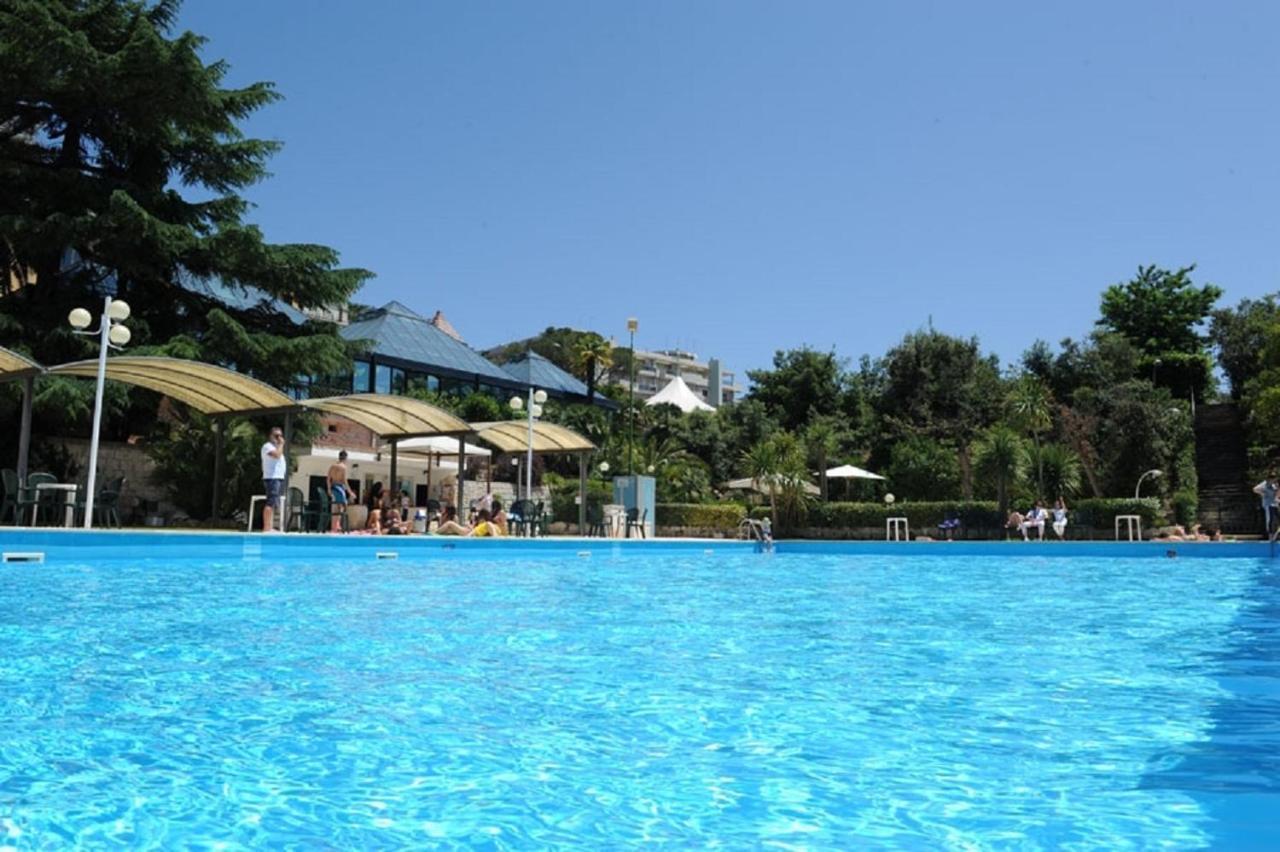 Hotel Villa Rosa Мартіна-Франка Екстер'єр фото