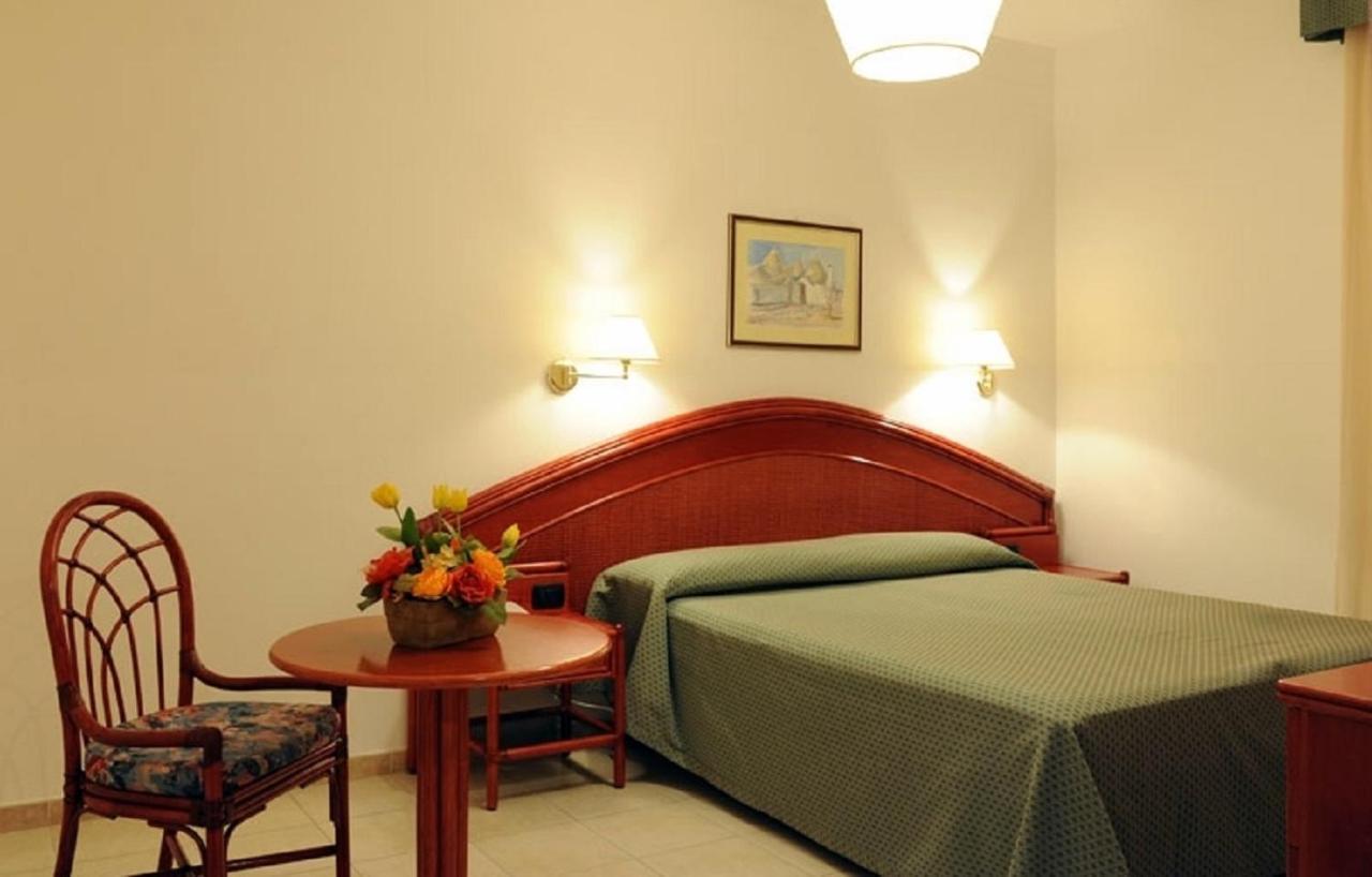 Hotel Villa Rosa Мартіна-Франка Екстер'єр фото